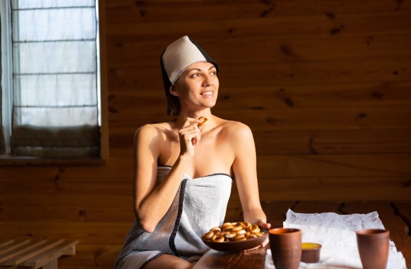 Sauna po górskiej wędrówce – kiedy korzystać i o czym warto pamiętać?